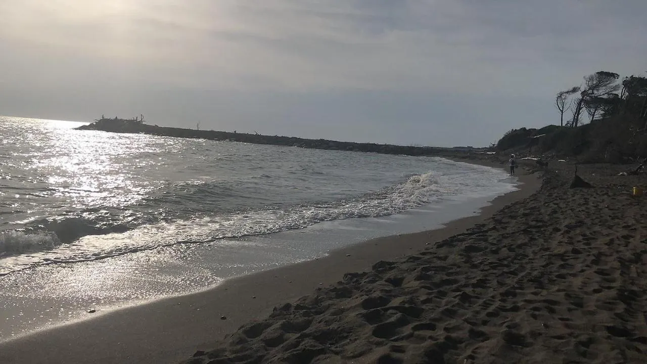 Feriendorf Le Tamerici Mobilehome Asinara Fuer 5 Personen Marina di Cecina Holiday home