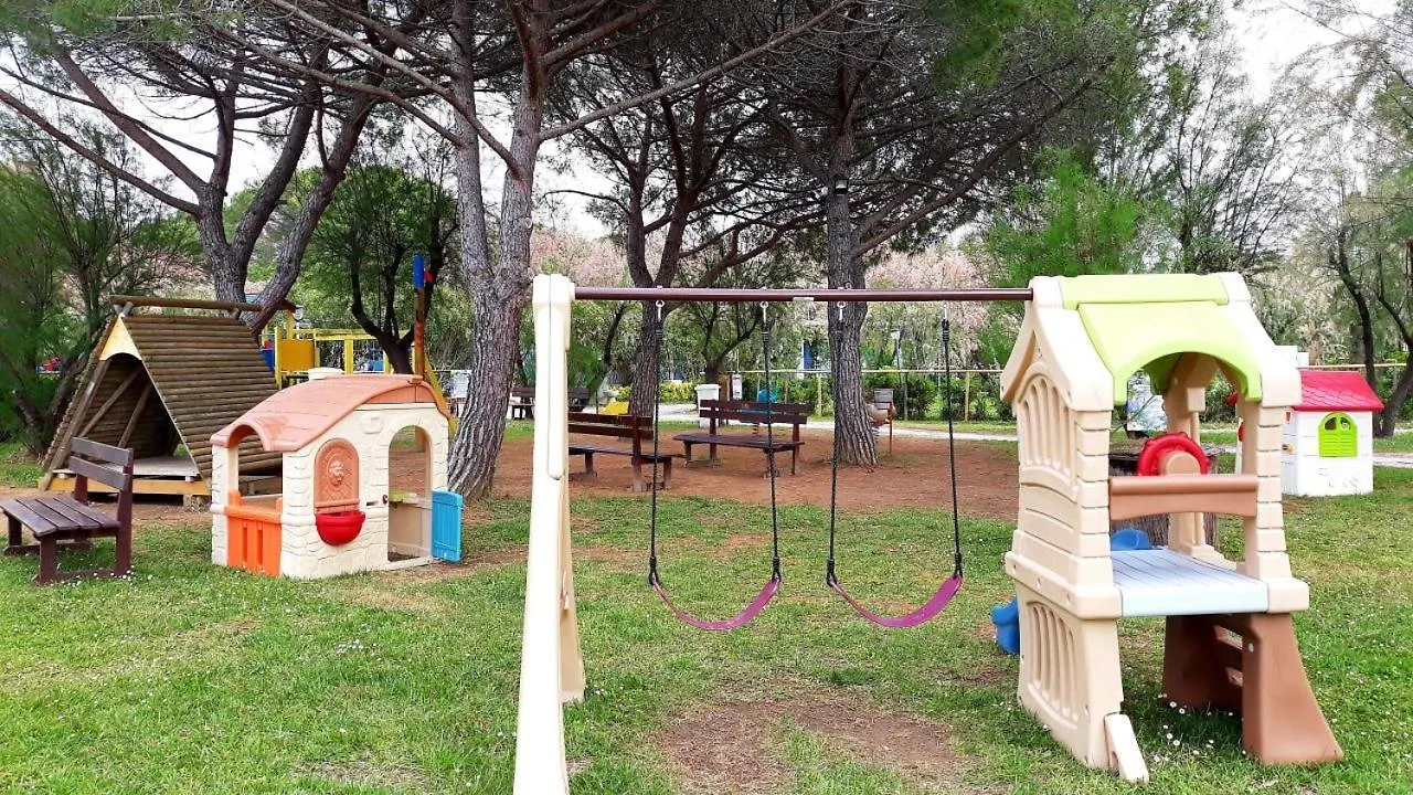 Feriendorf Le Tamerici Mobilehome Asinara Fuer 5 Personen Marina di Cecina